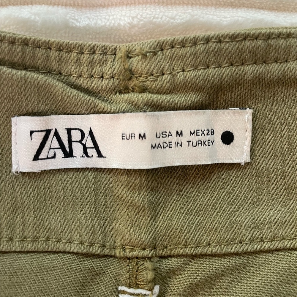 Zara Olive Green Cargo Shorts with Belt - Picture 3 of 7
